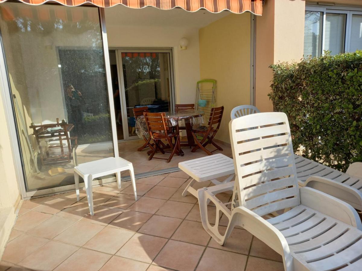 Les Hauts Du Golf Rez De Jardin Piscine Tennis Saint-Raphaël 外观 照片