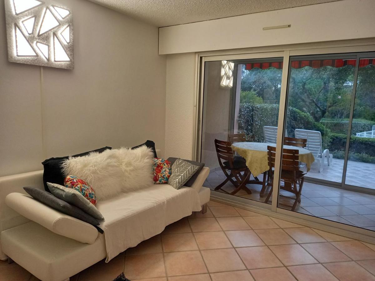 Les Hauts Du Golf Rez De Jardin Piscine Tennis Saint-Raphaël 外观 照片